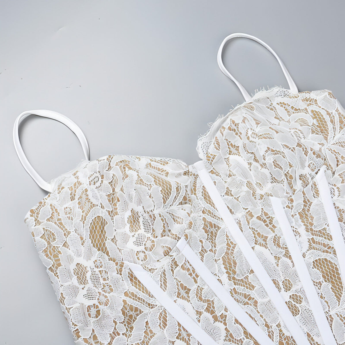 Aveline Lace Jurk