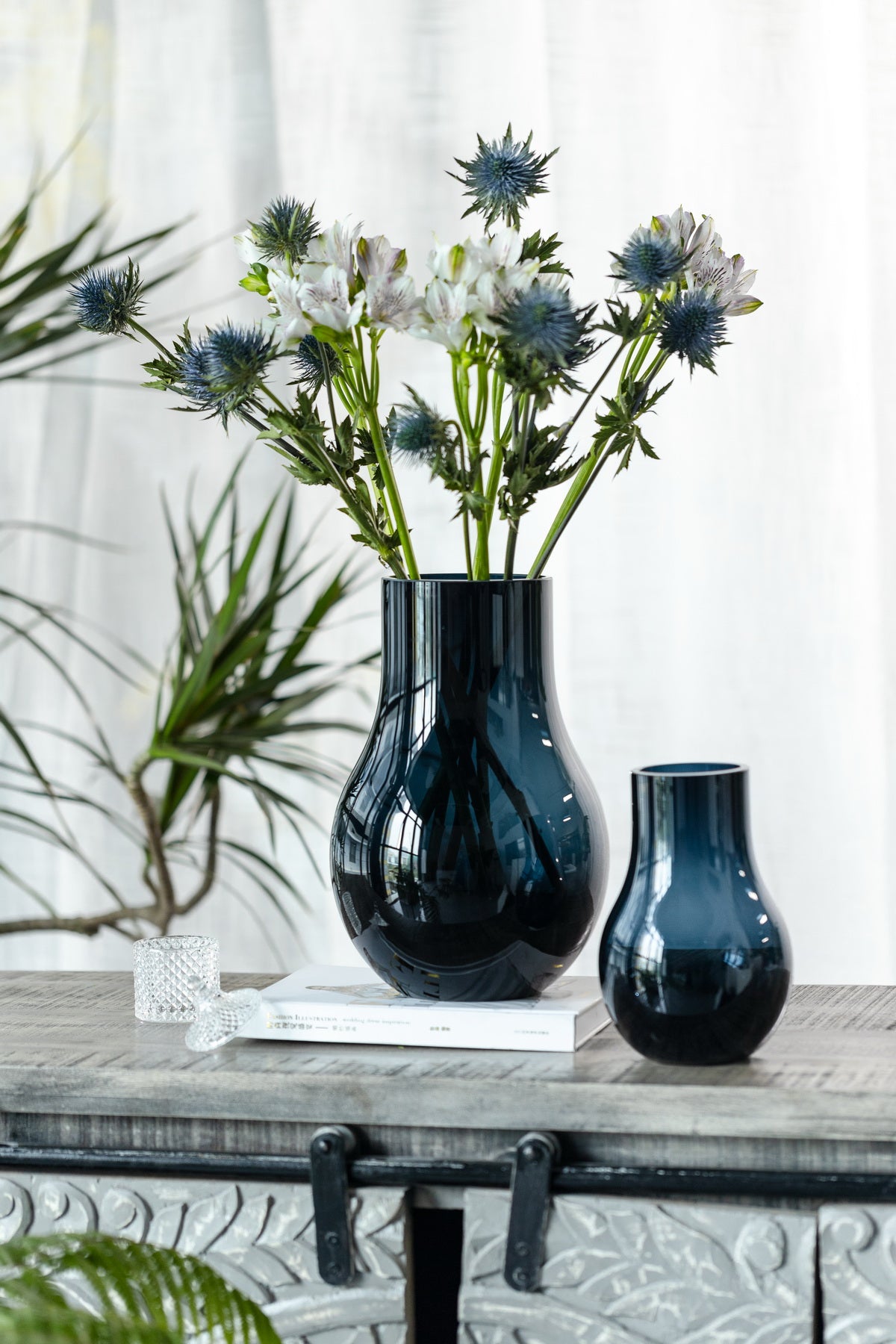 elegante vaas diepblauw